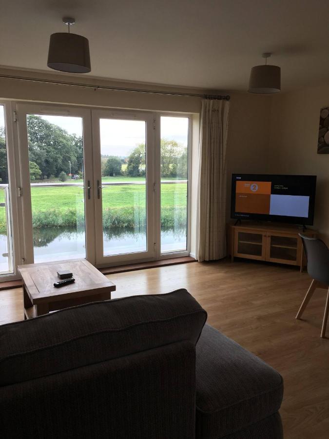 Penthouse Apartment On The River - 65 Skipper Way เซนต์เนียทส์ ภายนอก รูปภาพ